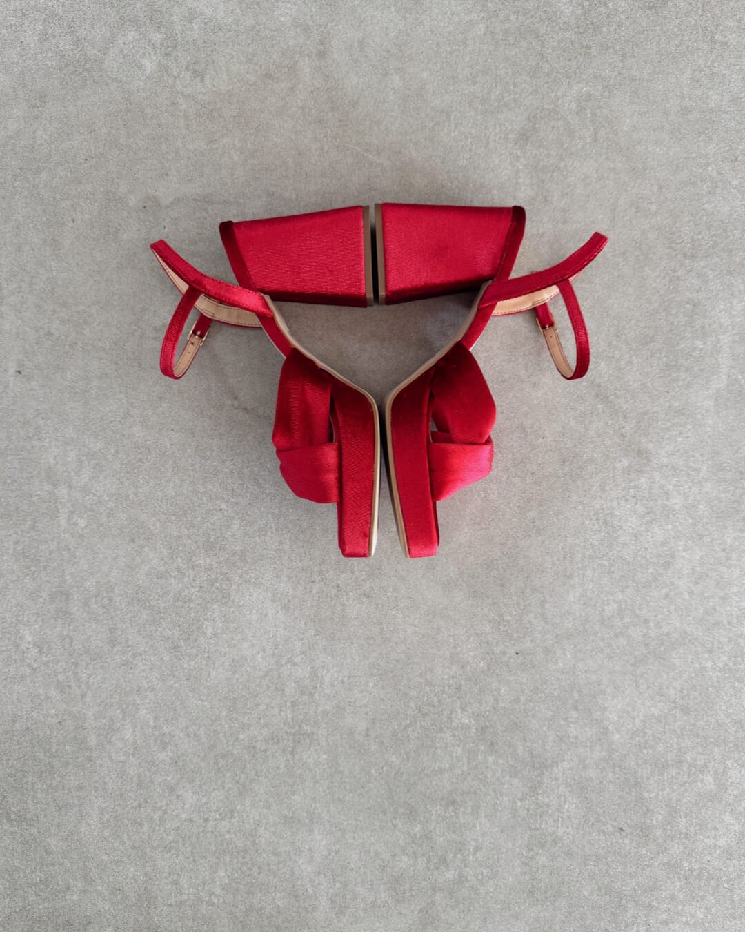Lolita Velvet · Rojo · Lucy in the Sky