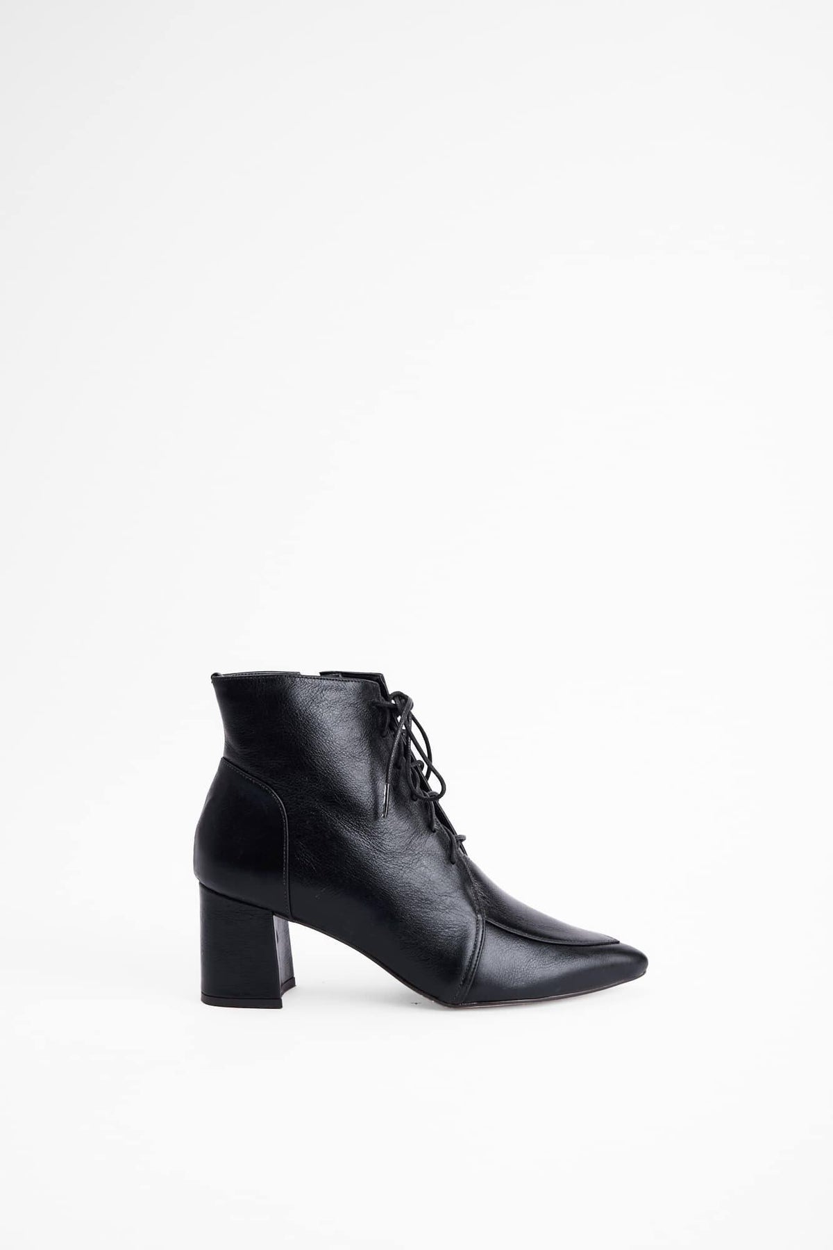 Botin Acordonado Granny · Negro · Lucy in the Sky