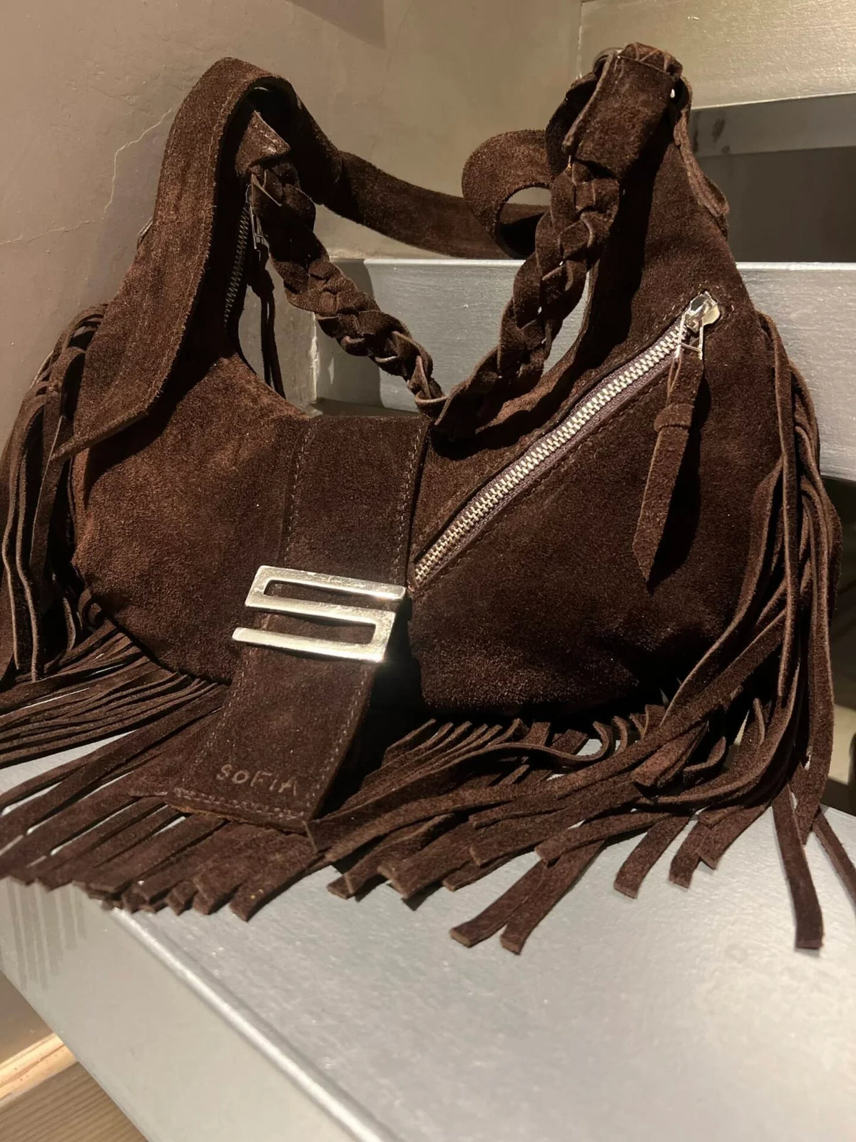 Mirada Sofía – Cartera Moon fringed · A.MAS