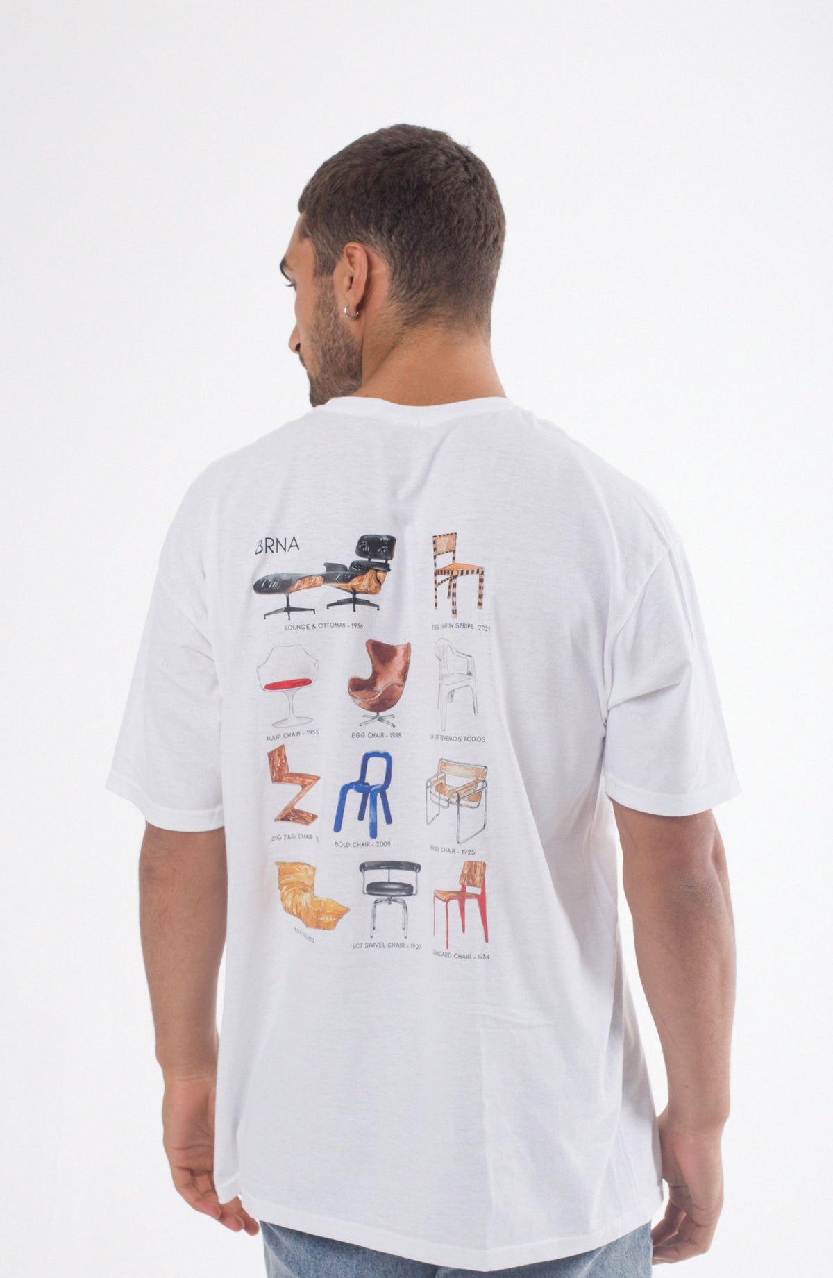 BRNA – Remera sillas de diseño · A.MAS